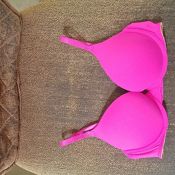 PINK Victoria's Secret Other - PINK Victoria Secret Wear Everywhere Push Up Underwire Multicolor Bra